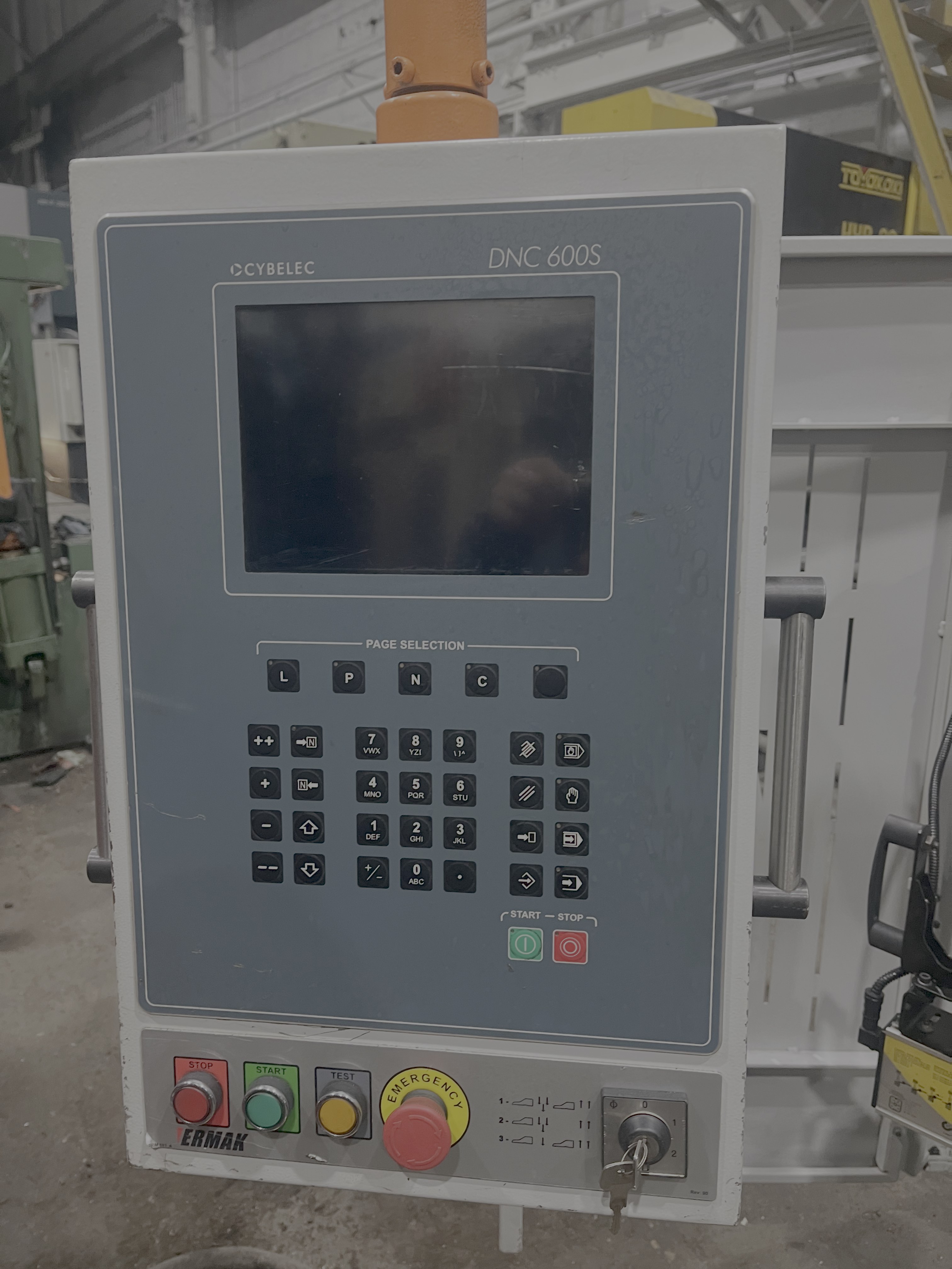 44 Ton X 1M 2013 Ermak  Micro Bend CNC CNC Hydraulic Press Brake  